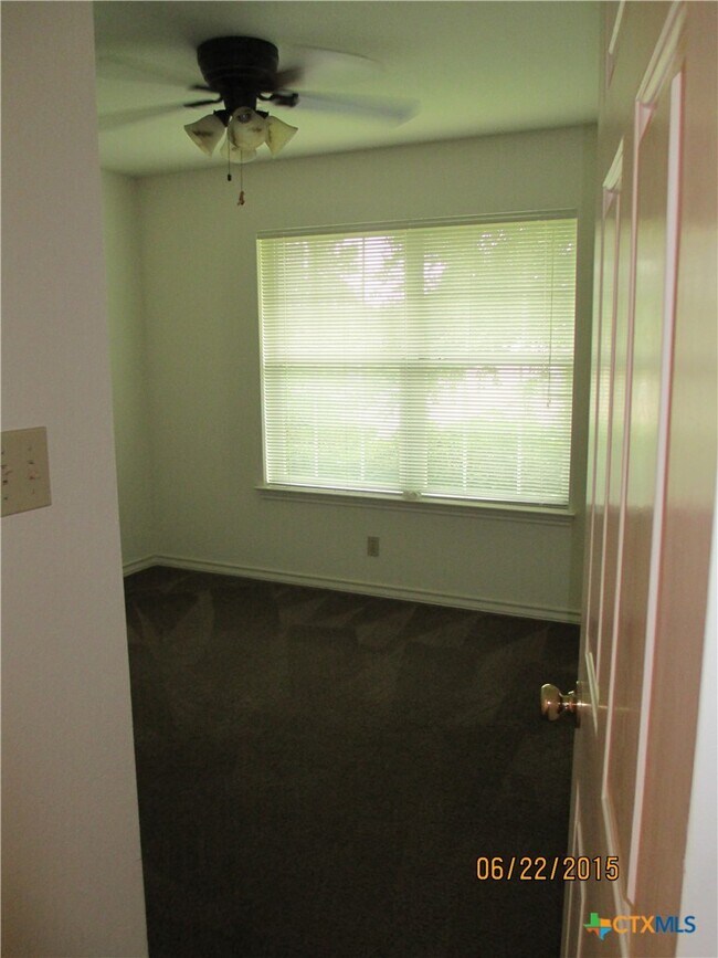 Building Photo - 110 Jocelyn Cir