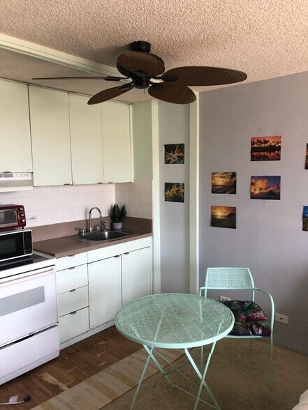 Building Photo - 2345 Ala Wai Blvd