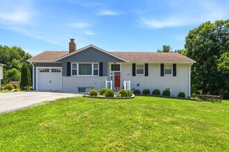 Building Photo - 3514 Cherry Valley Dr
