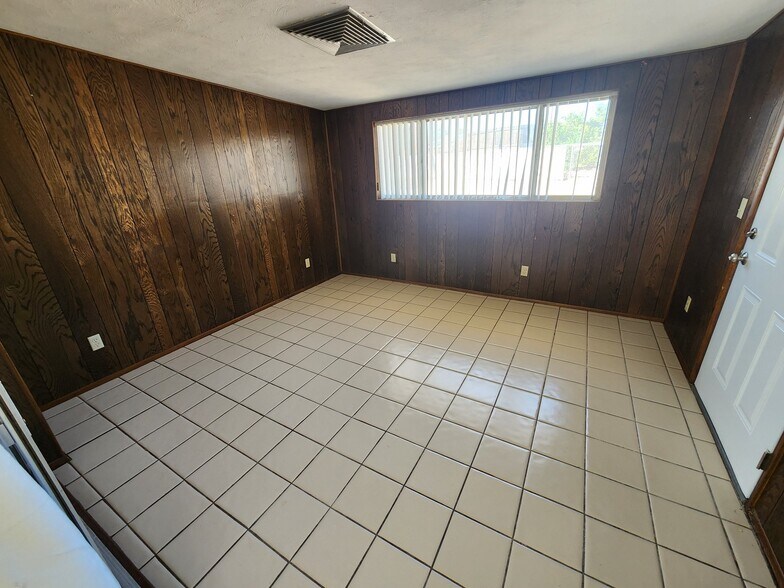 Building Photo - 1618 S Turquoise Vista