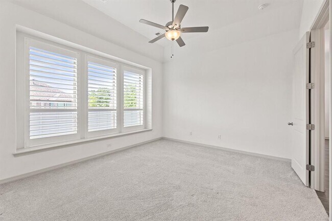 Building Photo - 1104 Spring Gulch Ln
