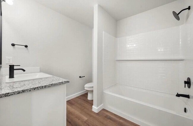 Building Photo - 1708 145th St