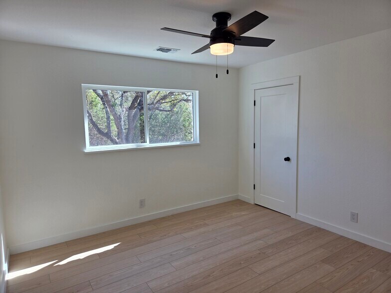 Building Photo - 10717 Deer Canyon Rd