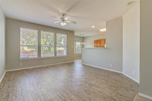 Building Photo - 2851 Southampton Way