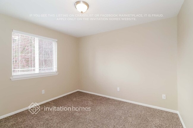 Building Photo - 8930 180th St Ct E