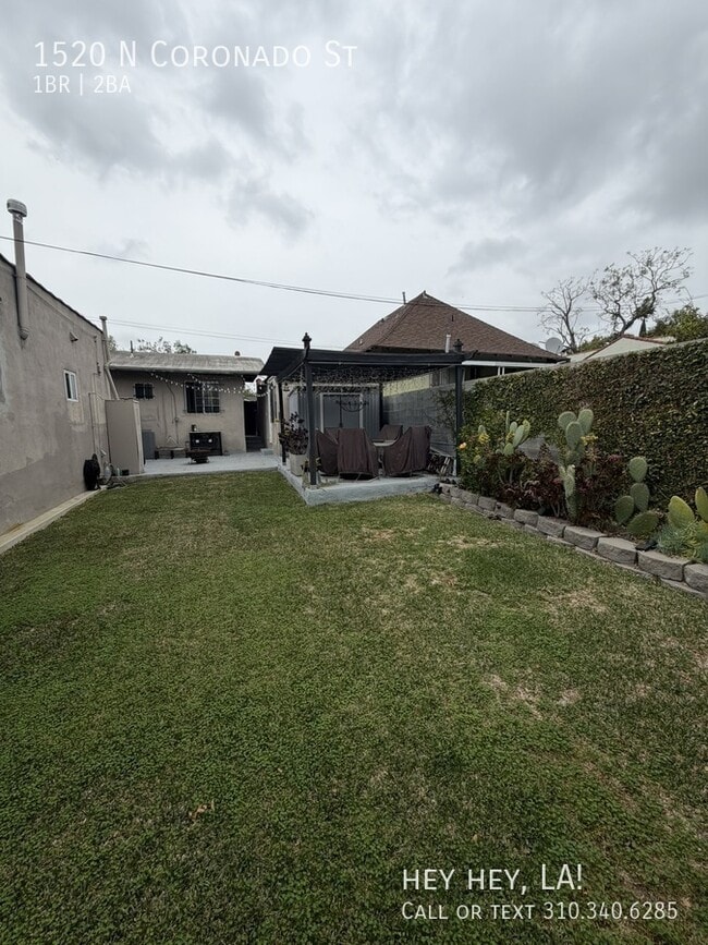 Building Photo - 1520 N Coronado St