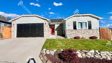 Building Photo - Beautiful 3 Bedroom Home in Silt