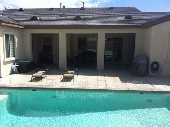 Building Photo - 43341 Parkway Esplanade W