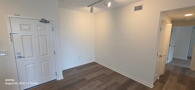 Building Photo - DOWNTOWN SAN DIEGO - LITTLE ITALY Nice 2 Bedroom 2 Bath Condo in Piazza Palermo. AVAILABLE NOW!