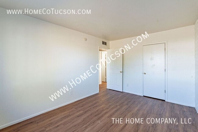 Building Photo - 2511 N Fontana Ave