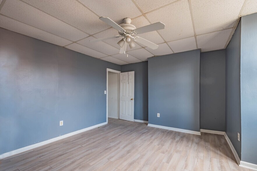 Building Photo - 5139 Carnegie St