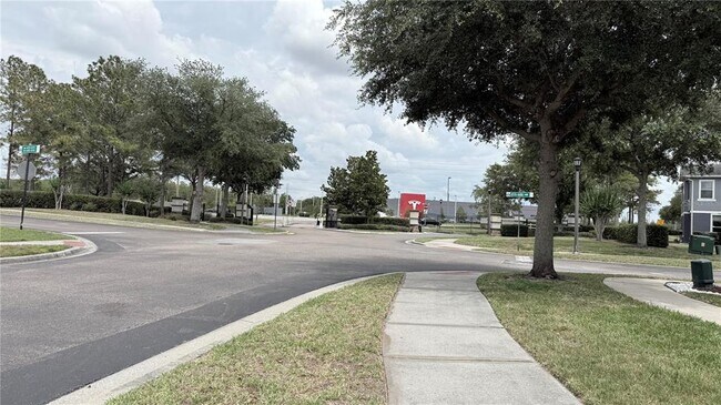 Building Photo - 6624 S Goldenrod Rd