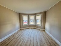 Building Photo - 38 S 17th St