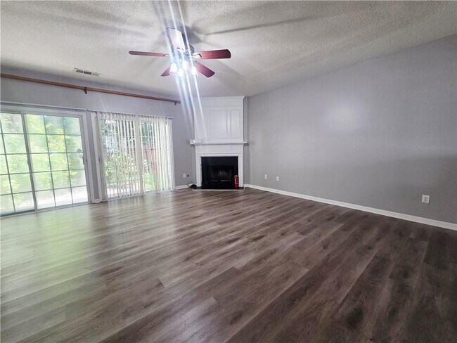 Building Photo - 4645 Valais Ct