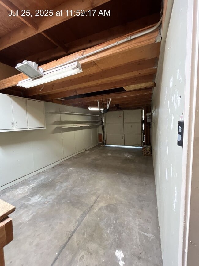 Building Photo - Old Elk Grove 1/2-Plex