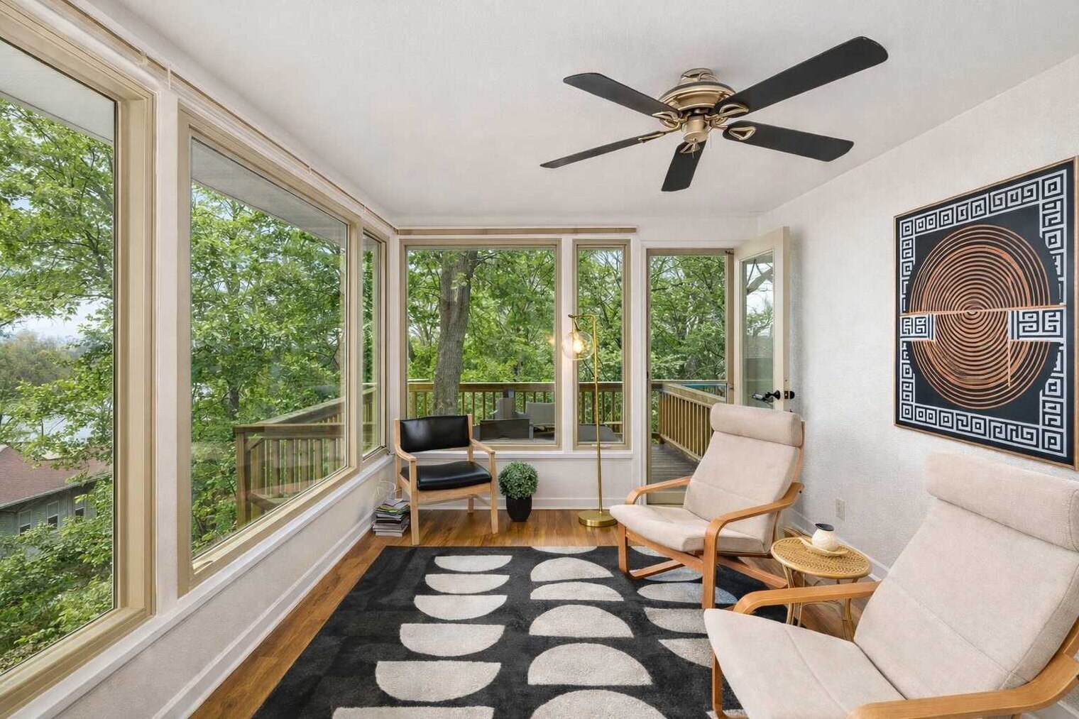 Building Photo - 1500 Palisades Dr