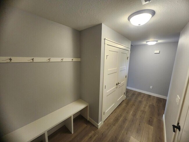 Building Photo - 1581 Keanan Ln