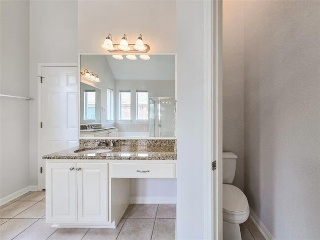 Building Photo - 9901 Bundoran Dr