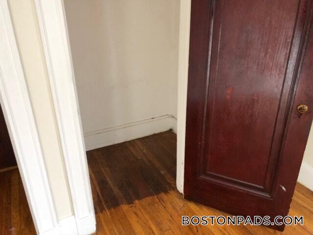 Building Photo - 53 Fellsway W