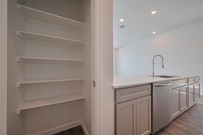 Building Photo - 5623 Foggy Vine Ct