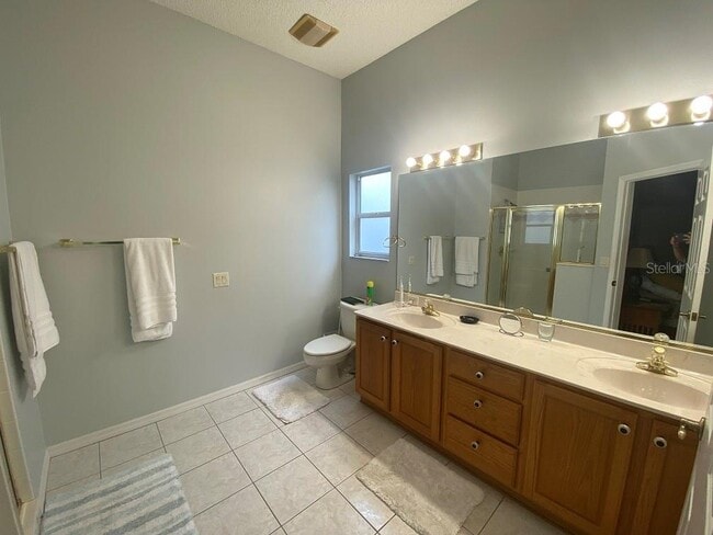 Building Photo - 2204 Margarita Dr