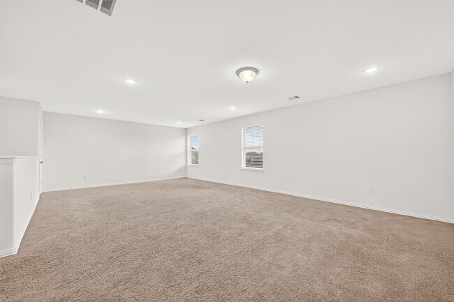 Building Photo - 8114 Royal Palm Ct