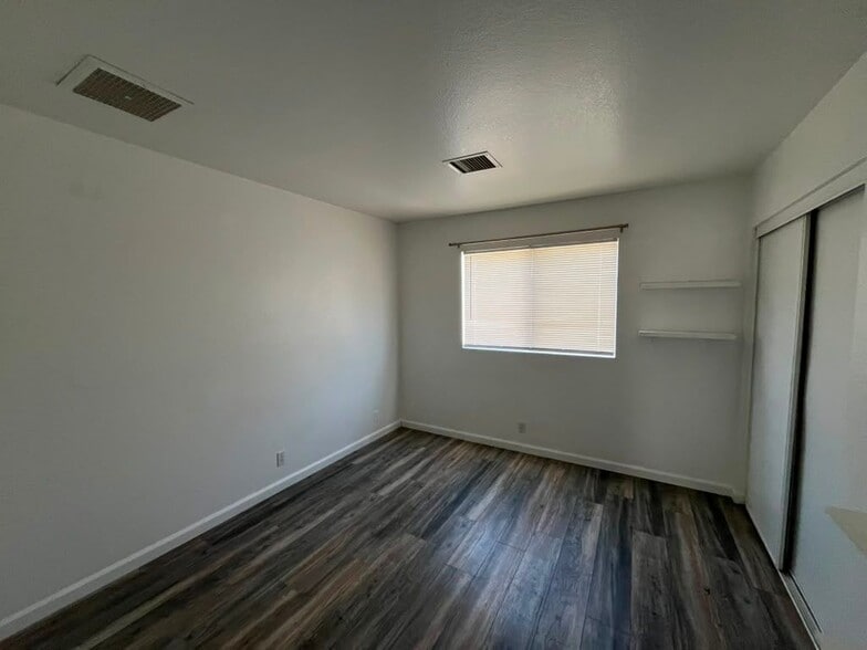Building Photo - 43770 Santa Rosa Cir