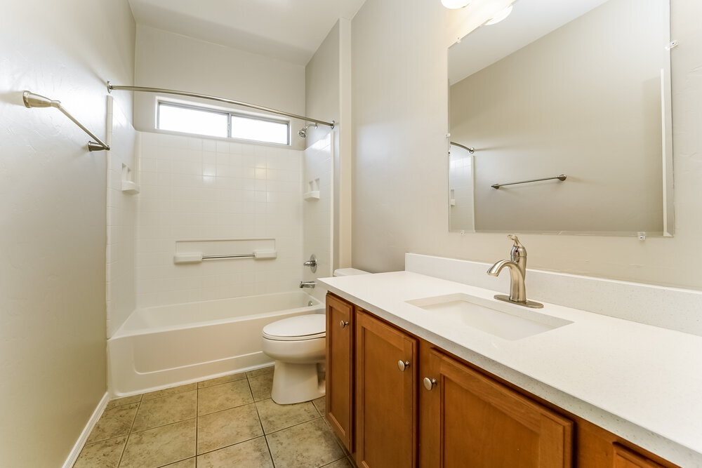 Building Photo - 60639 E Eagle Heights Dr