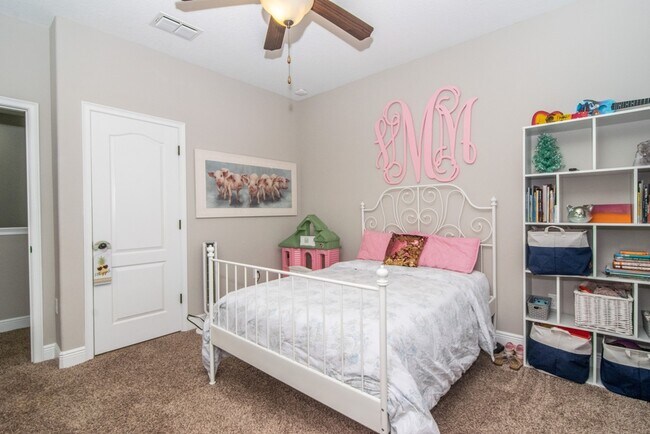 Building Photo - 8114 Champions Forest Way