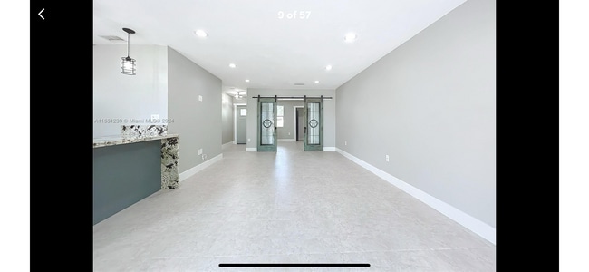 Building Photo - 13804 Kendale Lakes Dr