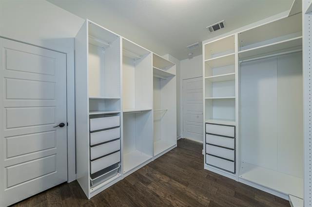 Building Photo - 1110 Stallion Ln