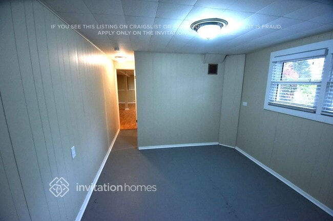 Building Photo - 7939 Edgewood Ct