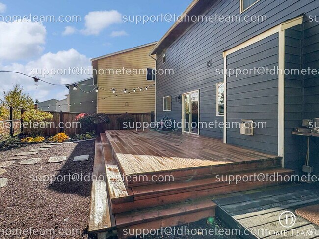 Building Photo - "Spacious 3-Bed Oasis in Kent with Elegant...