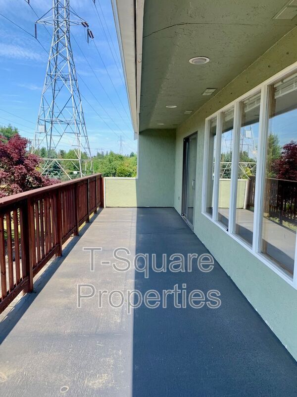 Building Photo - 1316 91st Ave SE