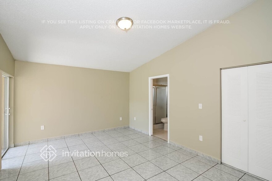 Building Photo - 14936 SW 39th St