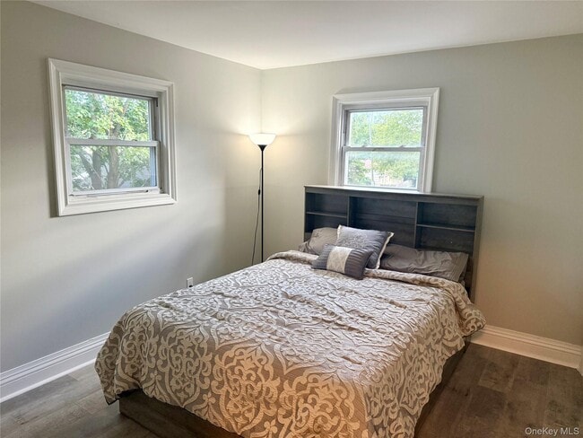 Building Photo - 66 Seaman Neck Rd