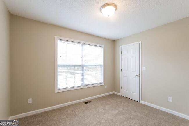 Building Photo - 122 Ivy Grove Way