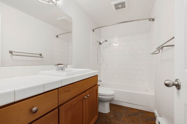 Building Photo - 7501 Greenwood Ave N