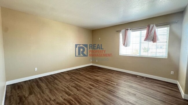 Building Photo - 5440 Perth St