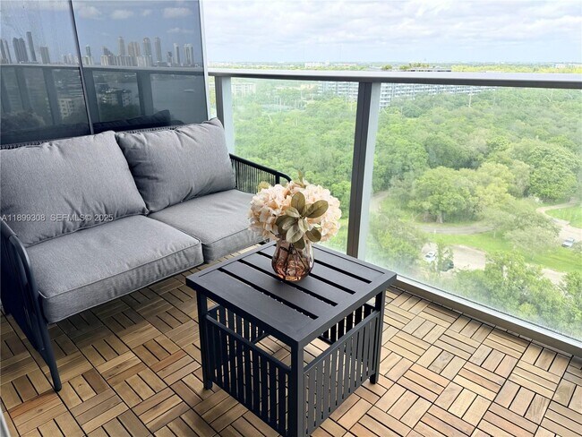 Building Photo - 16385 Biscayne Blvd