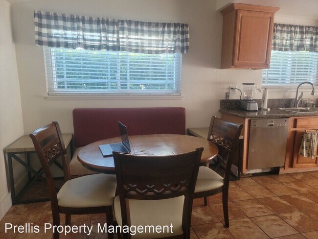 Building Photo - 4 br, 2 bath House - 11427 Stranwood Avenue