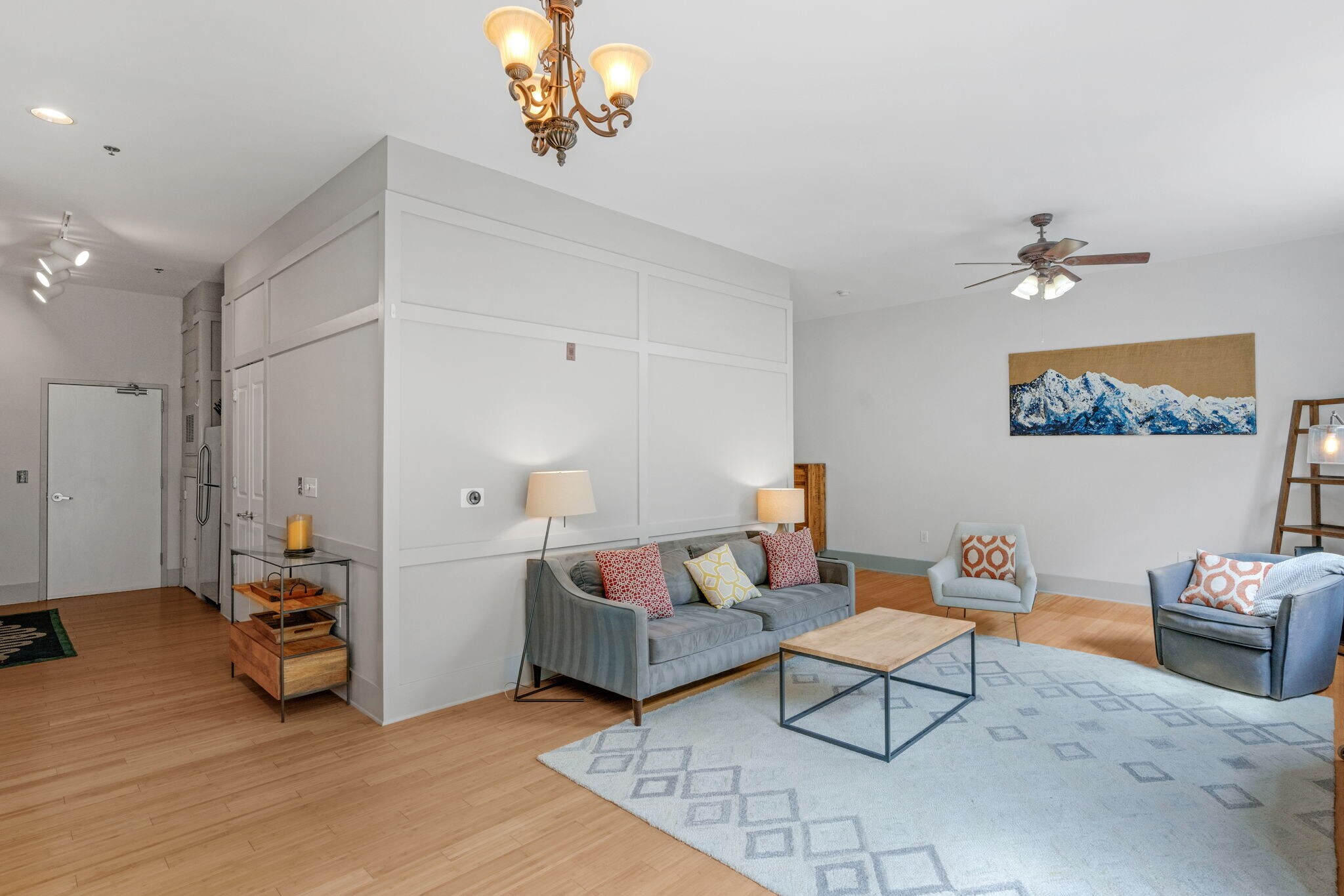 Building Photo - 525 E 34th St