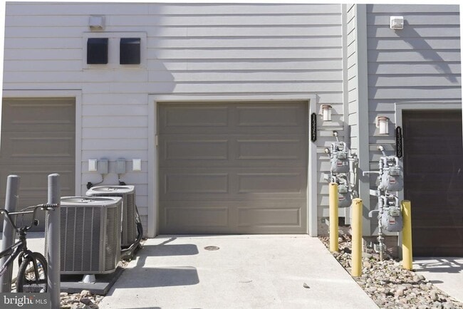 Building Photo - 13367 Launders St