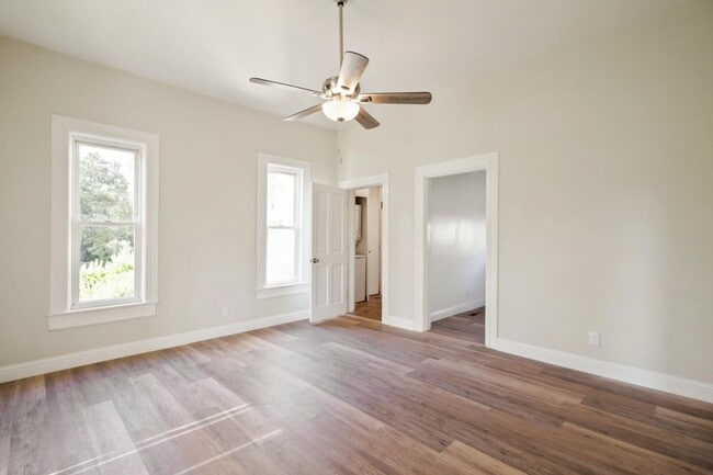 Building Photo - Pendegast House-ADU