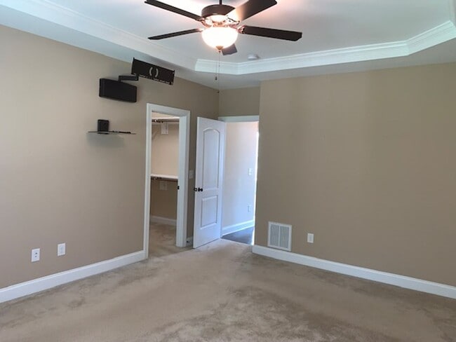 Building Photo - Adorable Ranch Home in a Great Neighborhood!