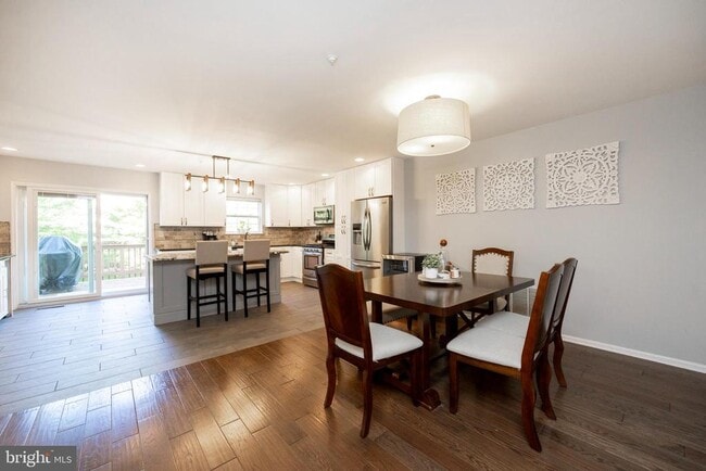 Building Photo - 605 Wentworth Dr