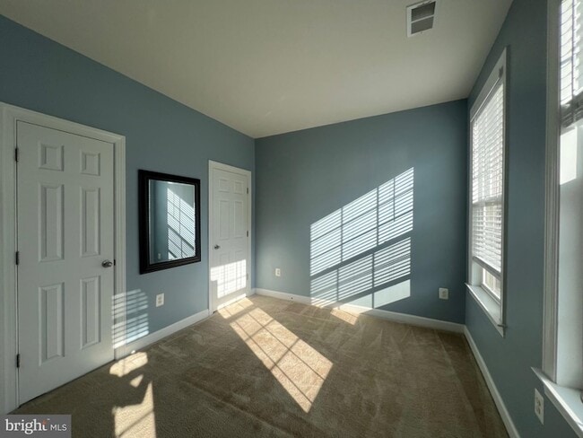 Building Photo - 1542 Kinnaird Terrace NE