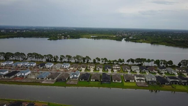 Building Photo - 6387 Grandview Hill Ct