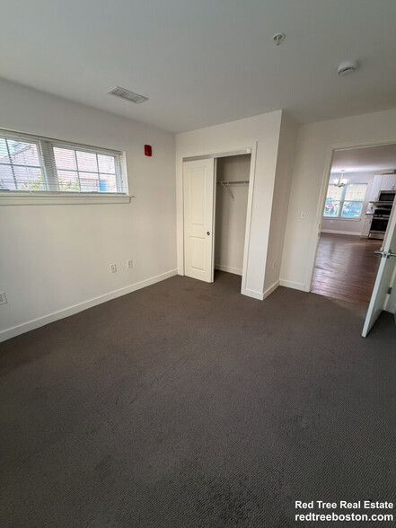 Building Photo - 10 Myrtle St