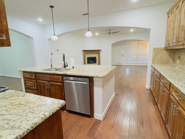 Building Photo - 7603 Bridge Water Cir